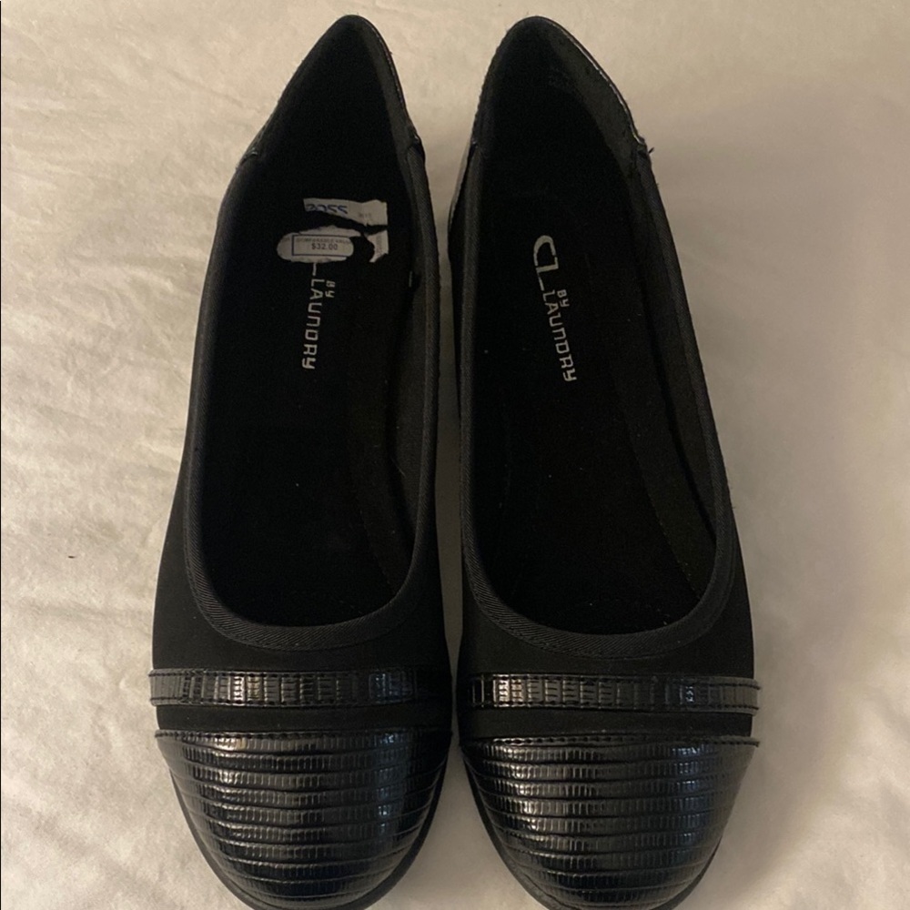 Black Size 8.5W Stylish Ballet Flats Sleek Minimalist Like New